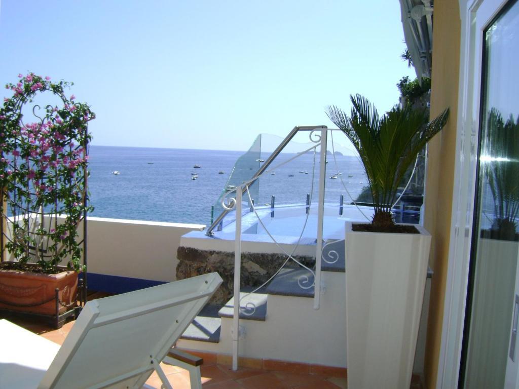 Covo Dei Saraceni Hotel Positano Room photo